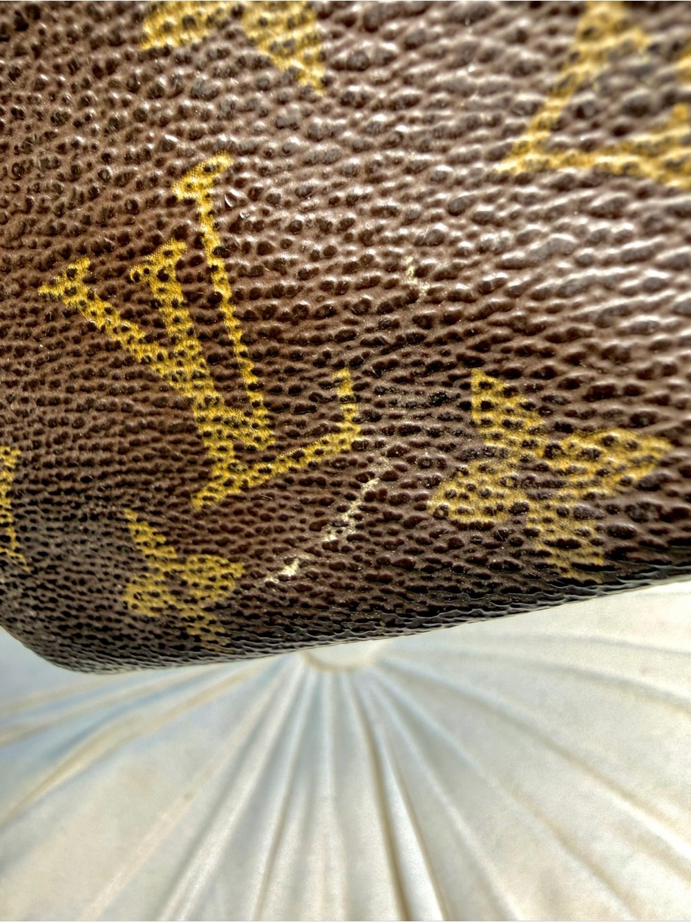 Louis Vuitton Vintage Brown Monogram Key Pouch - Picture 10 of 10